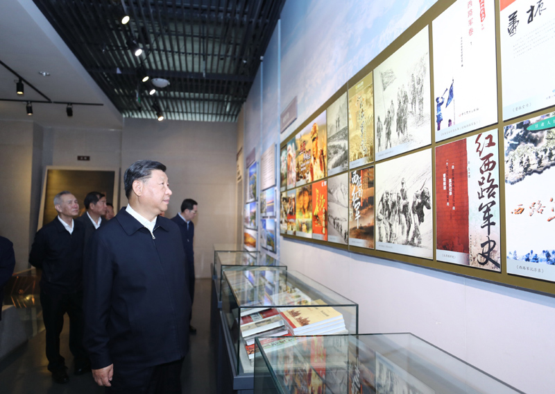 8月19日至22日，中共中央總書記、國家主席、中央軍委主席習近平在甘肅考察。這是20日上午，習近平在張掖市高臺縣參觀中國工農(nóng)紅軍西路軍紀念館。